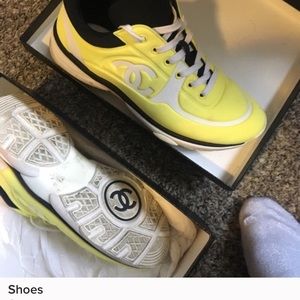 Slightly worn 2019 nylon 8.5